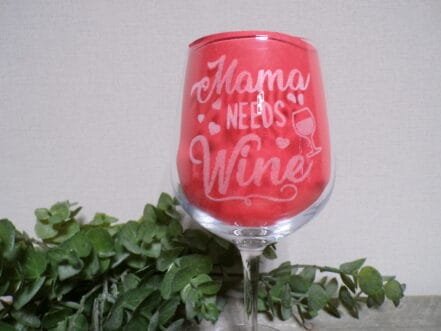 wijnglas met texst